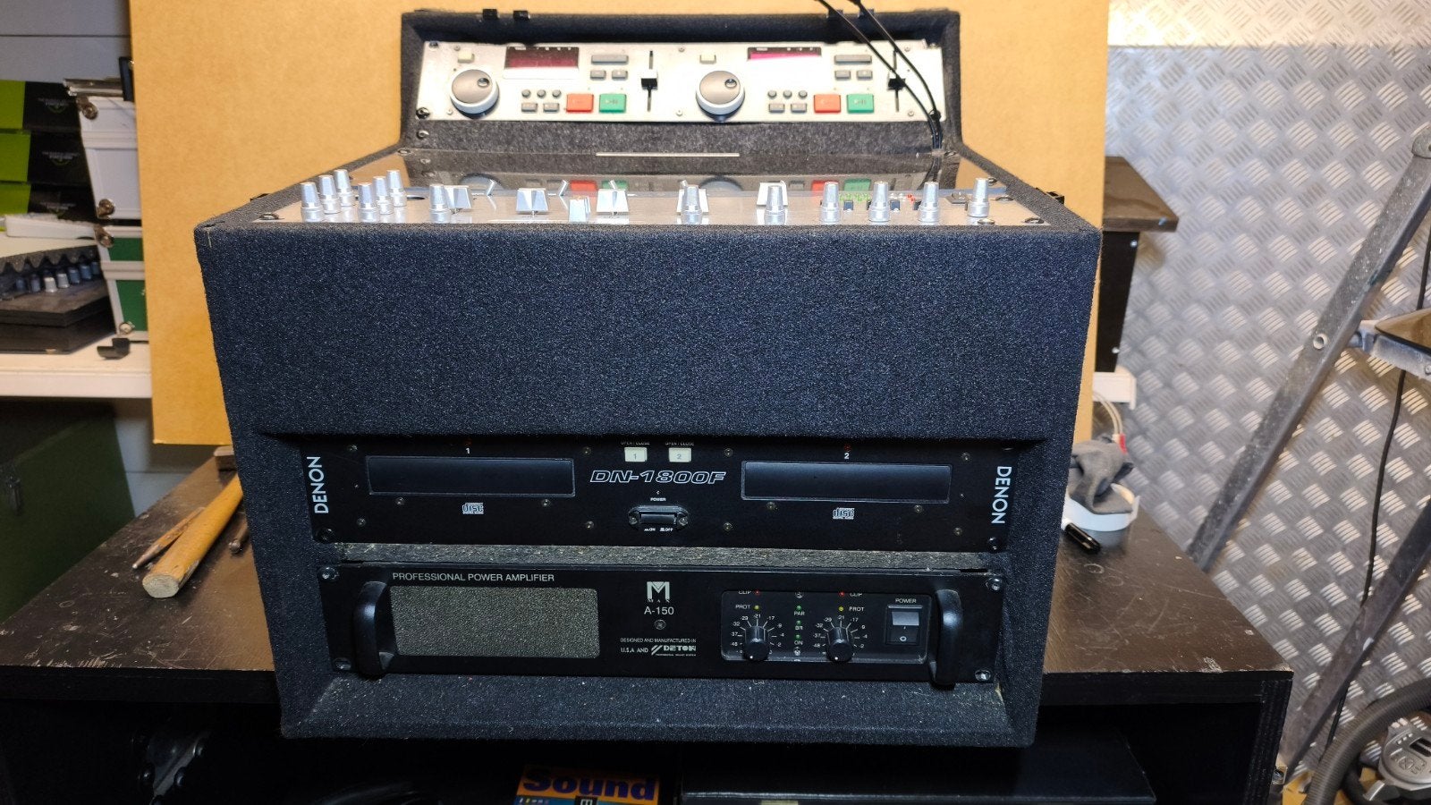 Geluidset, versterker, mengpaneel in flightcase, Gebruikt, 120 watt of meer, Stereo, Ophalen