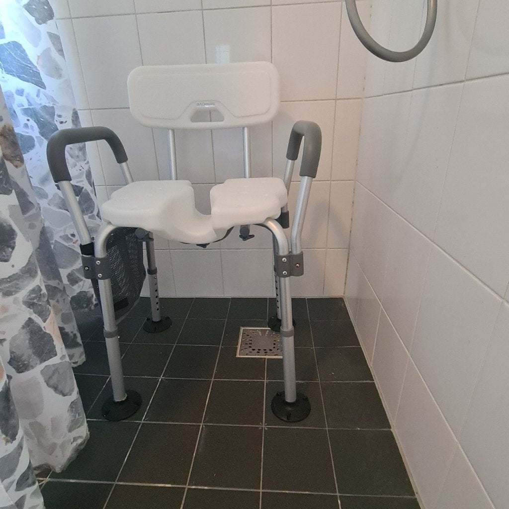 Douchestoel, Huis en Inrichting, Badkamer | Badkamermeubels, Ophalen, Overige typen, 50 tot 100 cm, Zo goed als nieuw