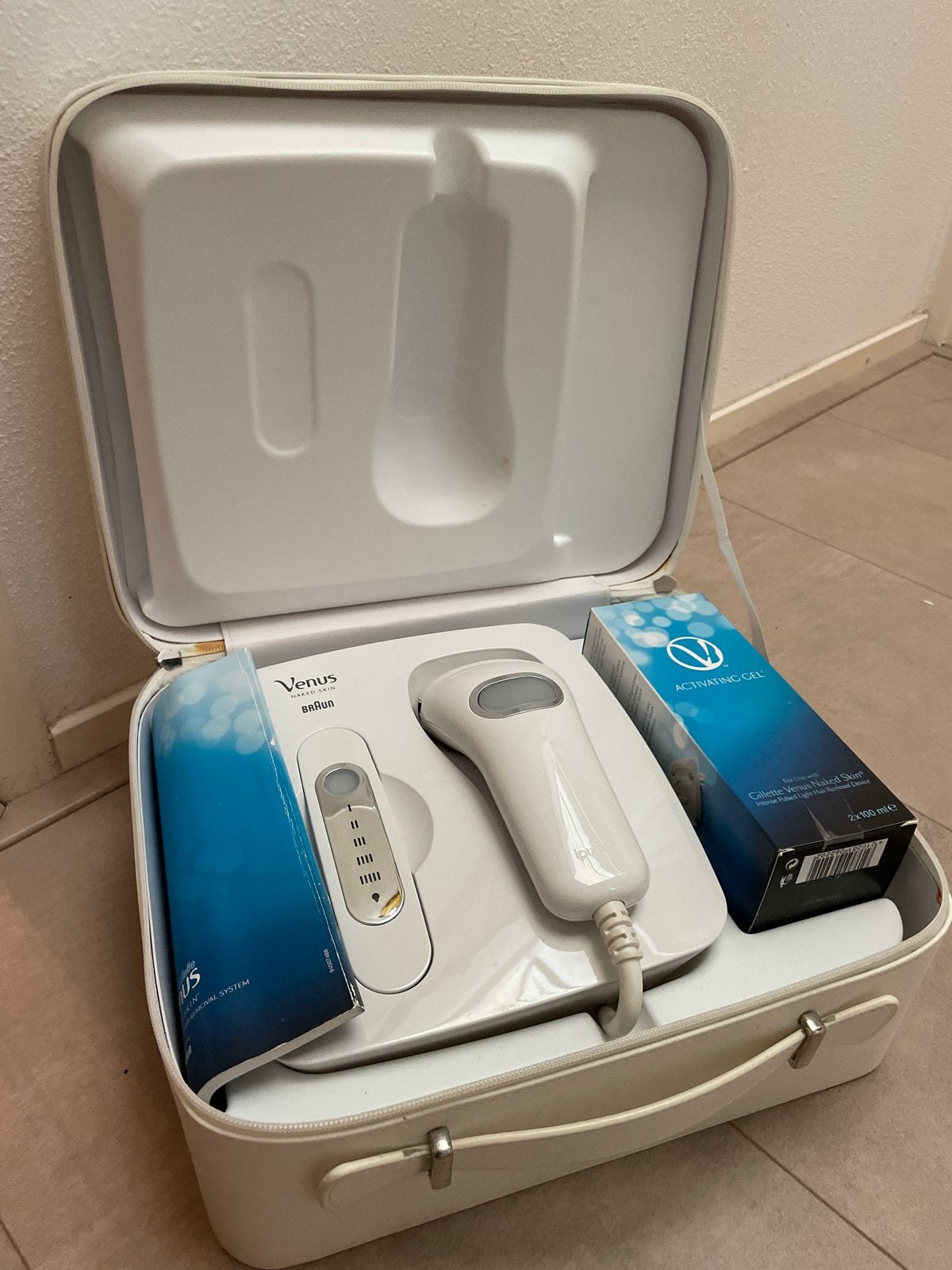Braun Venus Naked Skin IPL ontharingsapparaat + 2 gels, Ophalen, Gebruikt, Overige typen