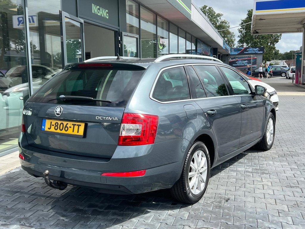 Skoda Octavia Combi 1.2 TSI GREENTECH STYLE AIRCO NAVI LMV, Auto's, Skoda, Voorwielaandrijving, Stof, Gebruikt, Euro 6