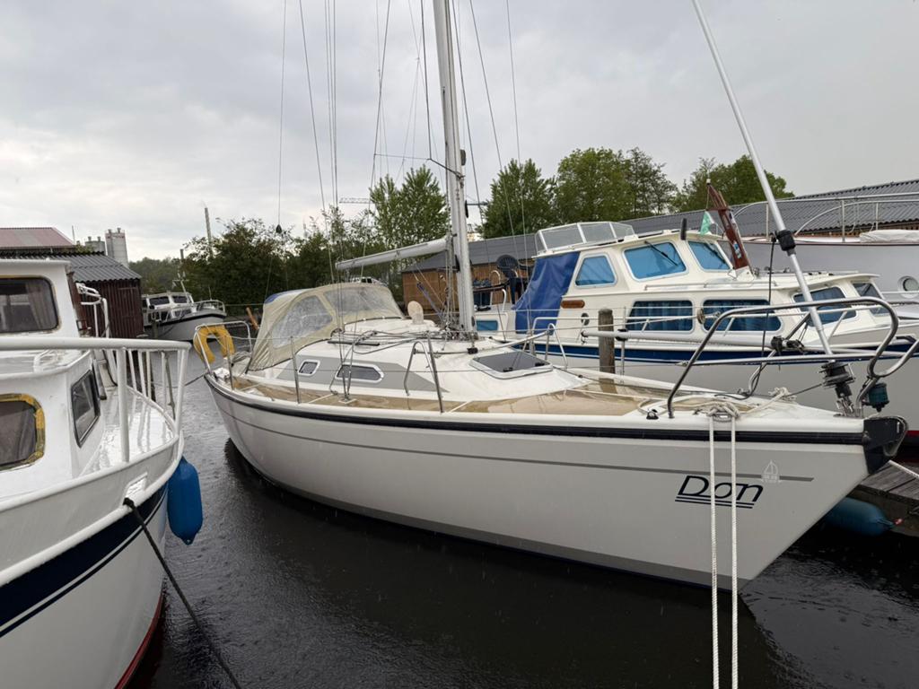 Nette dehler 28s zeilboot, Watersport en Boten, Kajuitzeilboten en Zeiljachten, Ophalen, Gebruikt, Binnenboordmotor, Elektrische start