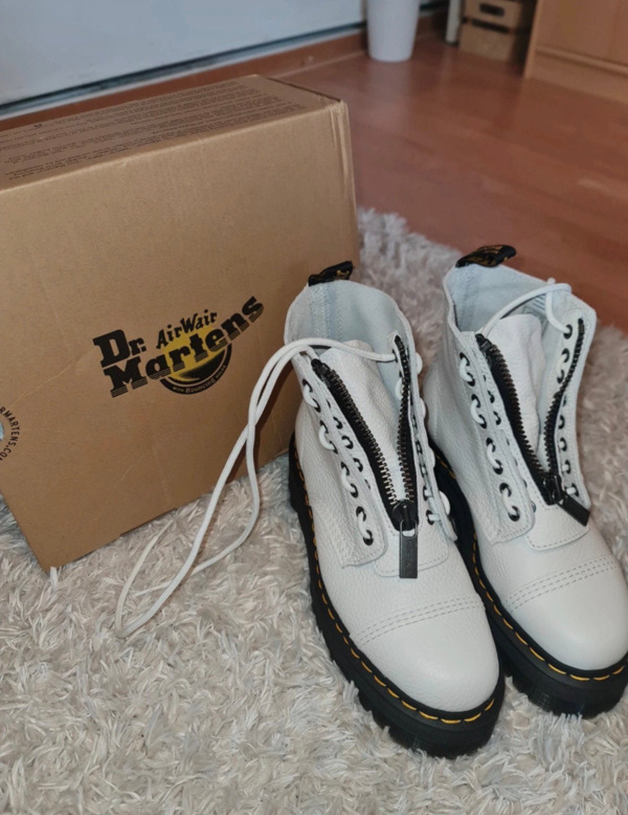Dr martens sinclair wit 39 bijna nieuw, Kleding | Dames, Schoenen, Ophalen of Verzenden, Zo goed als nieuw, Wit