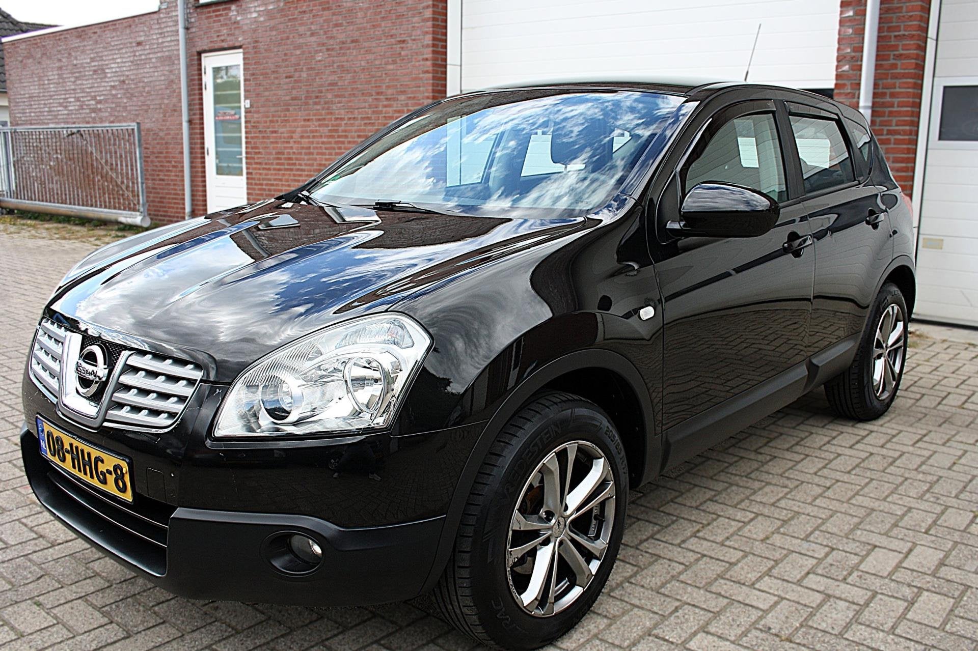 Nissan Qashqai 1.6 Acenta |Nap|Airco|trekhaak|cruise control, Voorwielaandrijving, 1272 kg, 15 km/l, Gebruikt