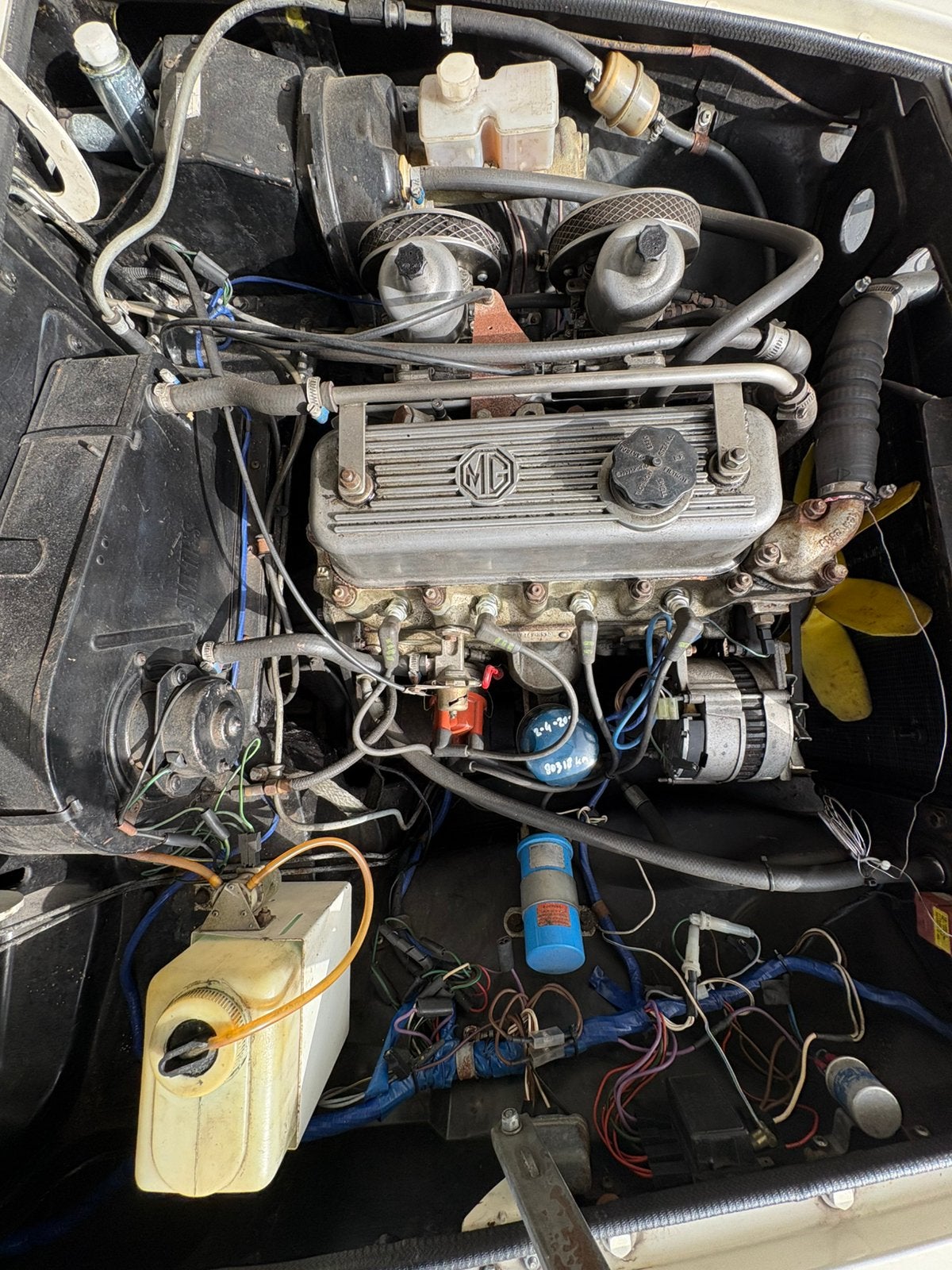 MG B 1.8 Tourner 1976 Geel, foto 12