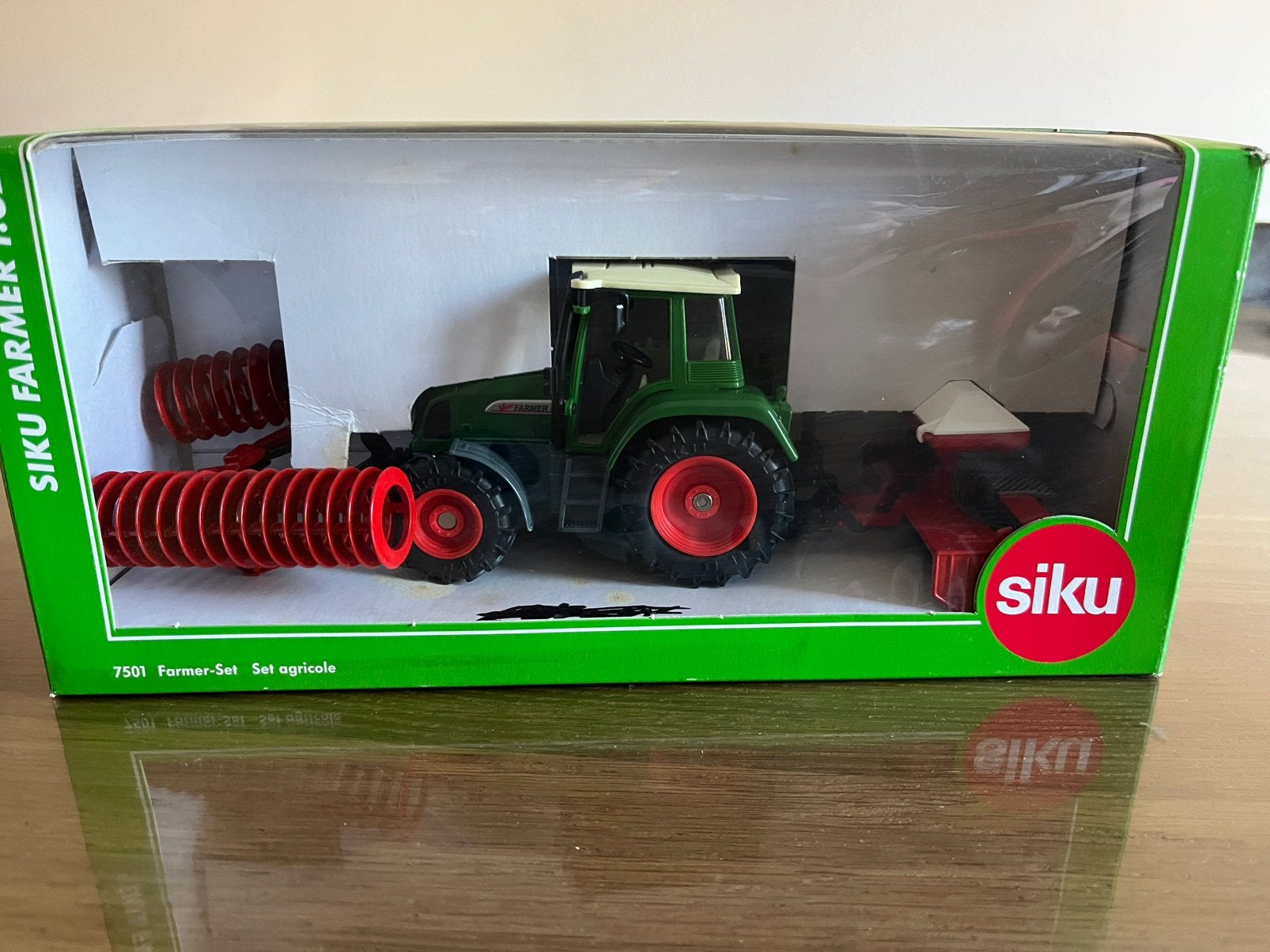 Fendt 412 Vario tractor en frontpacker zaaimachine Siku, Ophalen of Verzenden, Nieuw, Tractor of Landbouw, SIKU