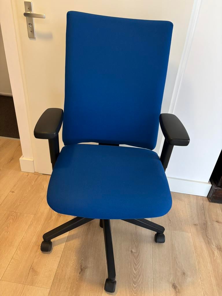 Haworth comforto bureaustoel blauw met zwart in NIEUWSTAAT!, Ophalen, Blauw, Zo goed als nieuw, Bureaustoel