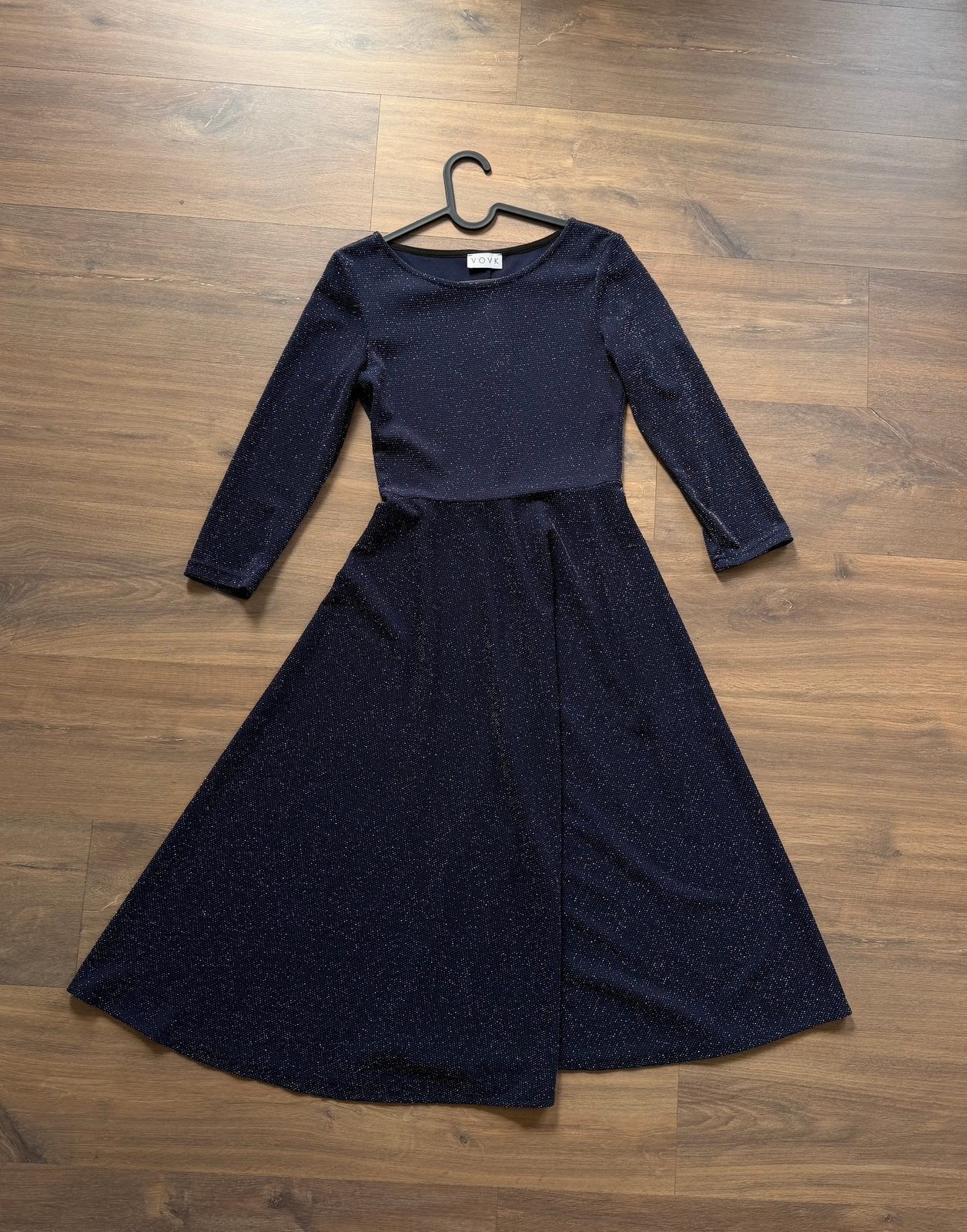 VOVK Donkerblauwe Glitter Jurk Midi - Driekwart Mouw, Kleding | Dames, Ophalen of Verzenden, Zo goed als nieuw, Blauw, Onder de knie