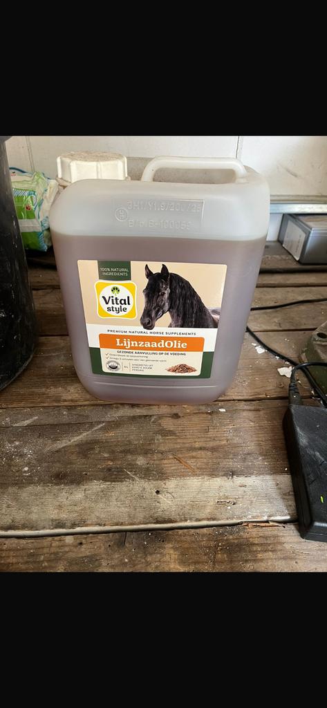 Lijnzaadolie voor paarden, Dieren en Toebehoren, Paarden en Pony's | Verzorgingsproducten, Ophalen, Zo goed als nieuw