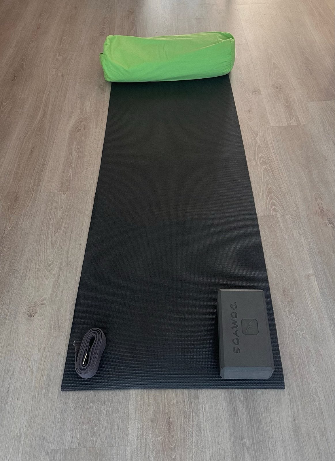 Complete yoga set: bolster, mat, riem en blok -  als nieuw, Ophalen of Verzenden, Nieuw, Yoga-accessoire