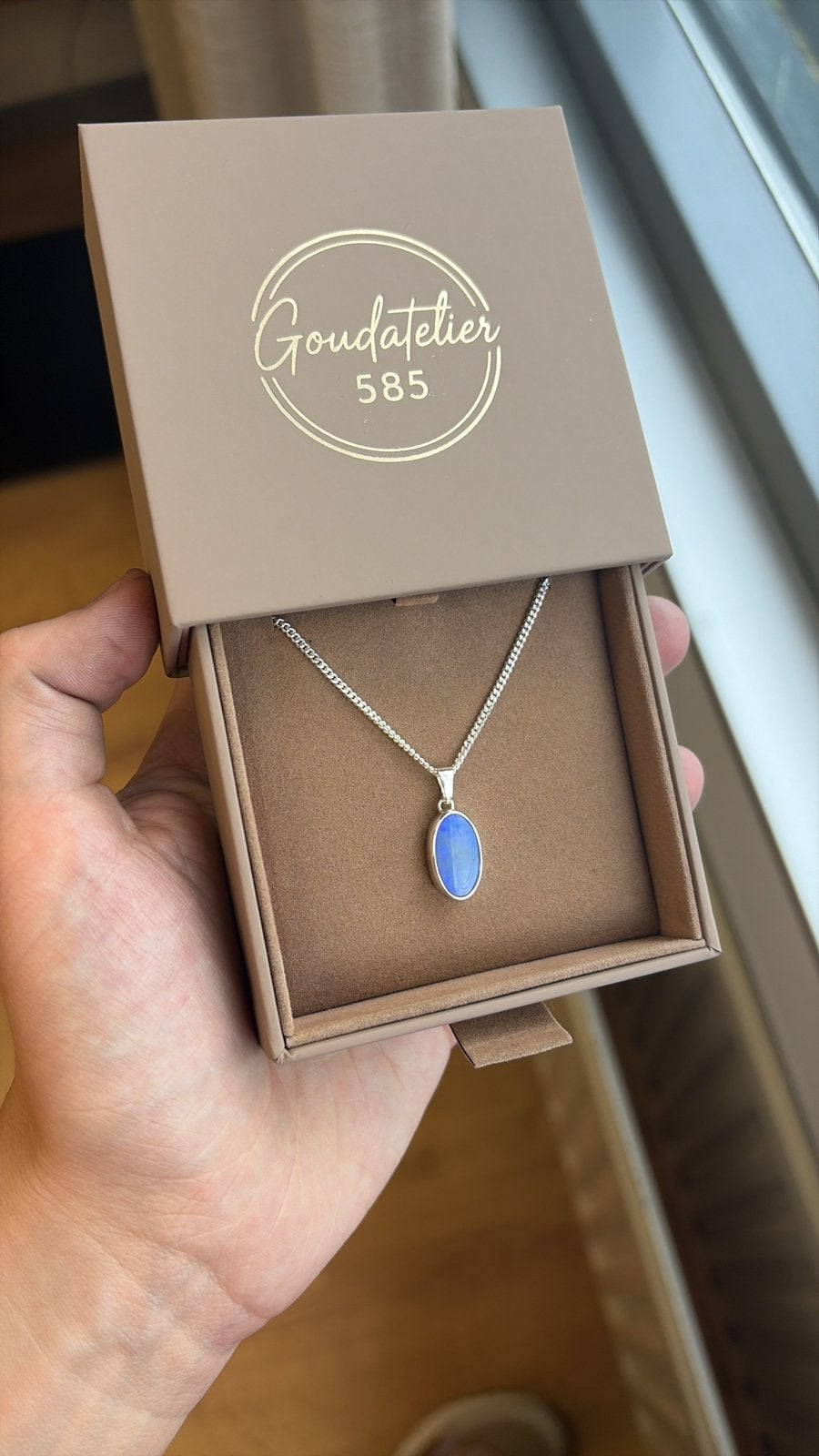 Handgemaakte zilveren opaalhanger incl. vossenstaartcollier, Sieraden, Tassen en Uiterlijk, Blauw, Nieuw, Ophalen of Verzenden