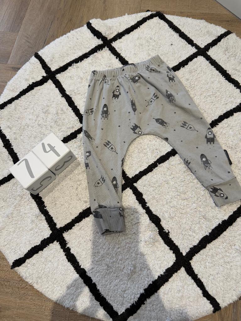 Heel goed grijs print Your Wishes jogger broek 74 ruimte, Broekje, Ophalen of Verzenden, Zo goed als nieuw, Your wishes
