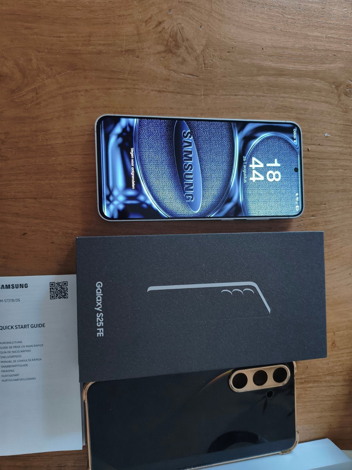Samsung Galaxy s25fe 128gb + Samsung smartwatch 7, Overige modellen, Zwart, Ophalen of Verzenden, Zo goed als nieuw