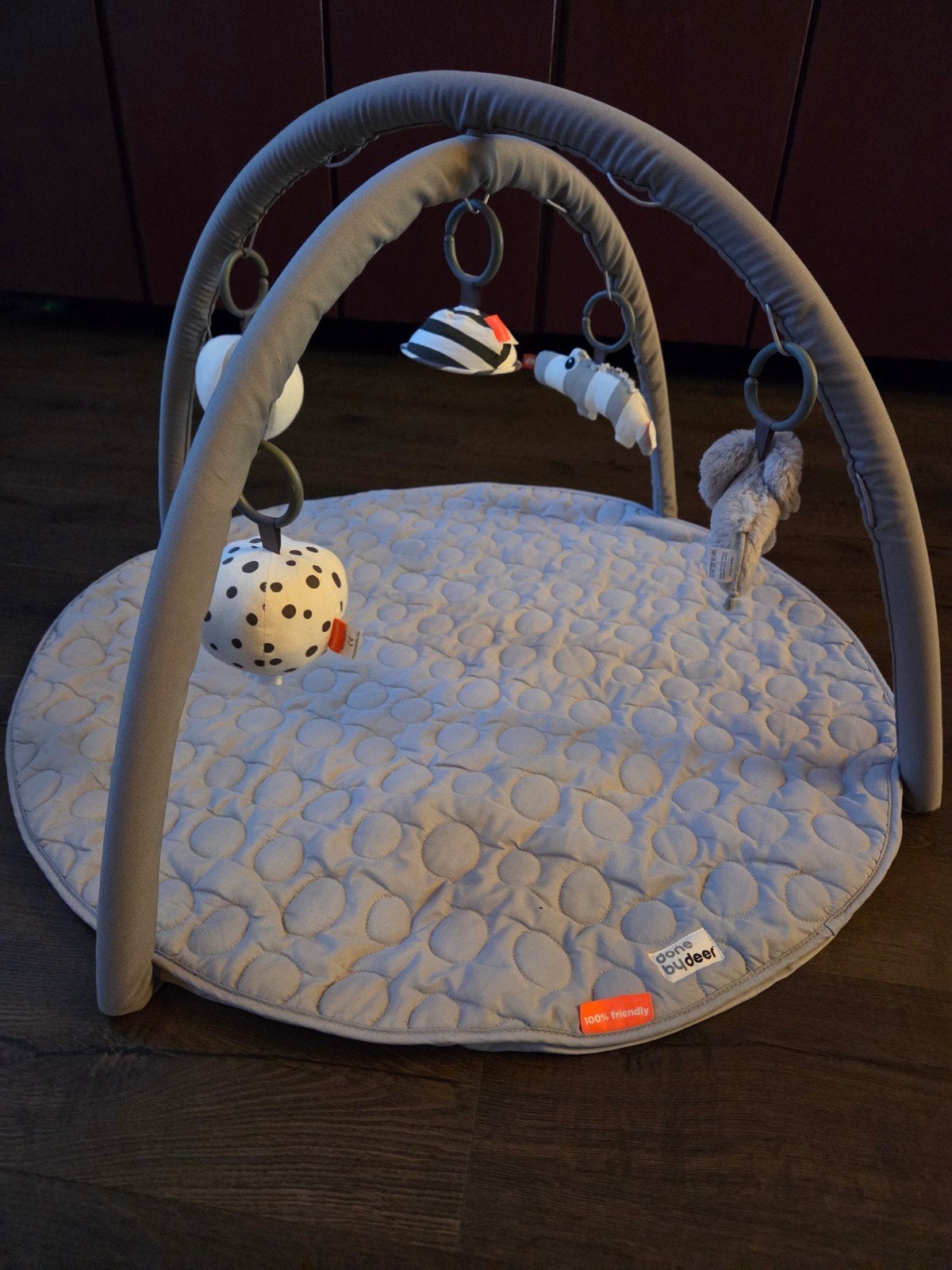 Done by Deer Speelkleed met speelbogen, Ophalen, Zo goed als nieuw, Speelkleed