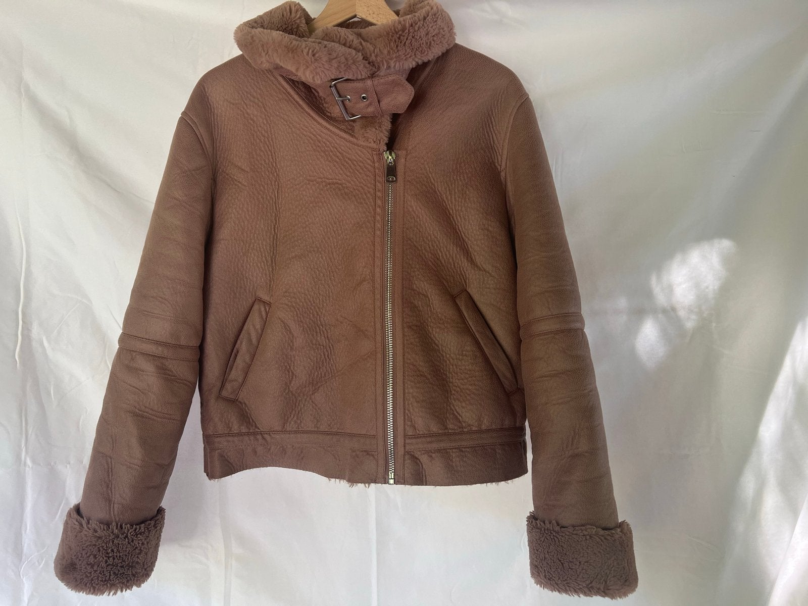 Bruine bikerjack met teddy voering - Maat M, Ophalen of Verzenden, Zo goed als nieuw, Maat 38/40 (M), Bruin