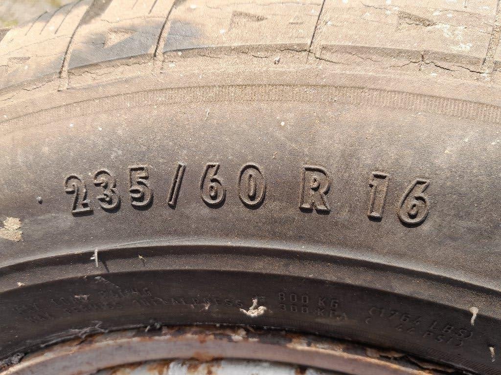 Foto 9 van NAAFDOPPEN - Origineel - TOYOTA RAV4 / FUNCRUISER - 4 Stuks