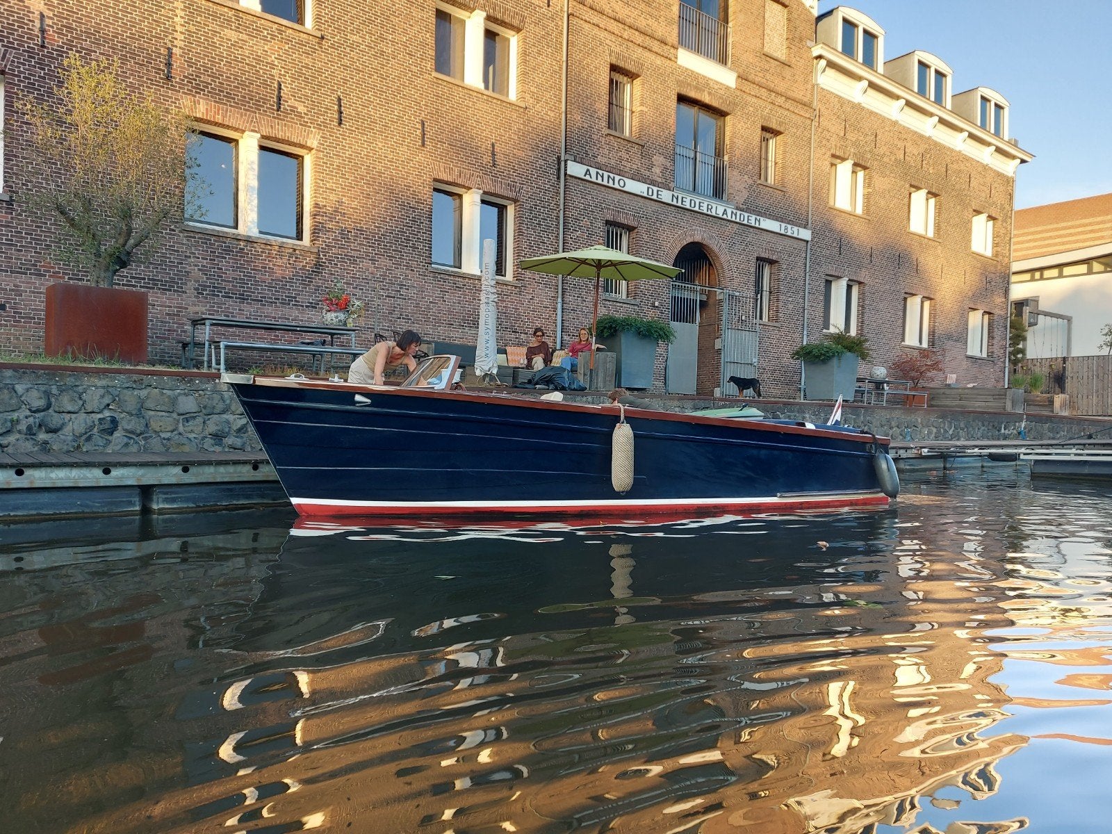 Klassieke luxe motorlaunch Mahonie/epoxy 7,5m, Ophalen, Binnenboordmotor, Zonnedek, Benzine