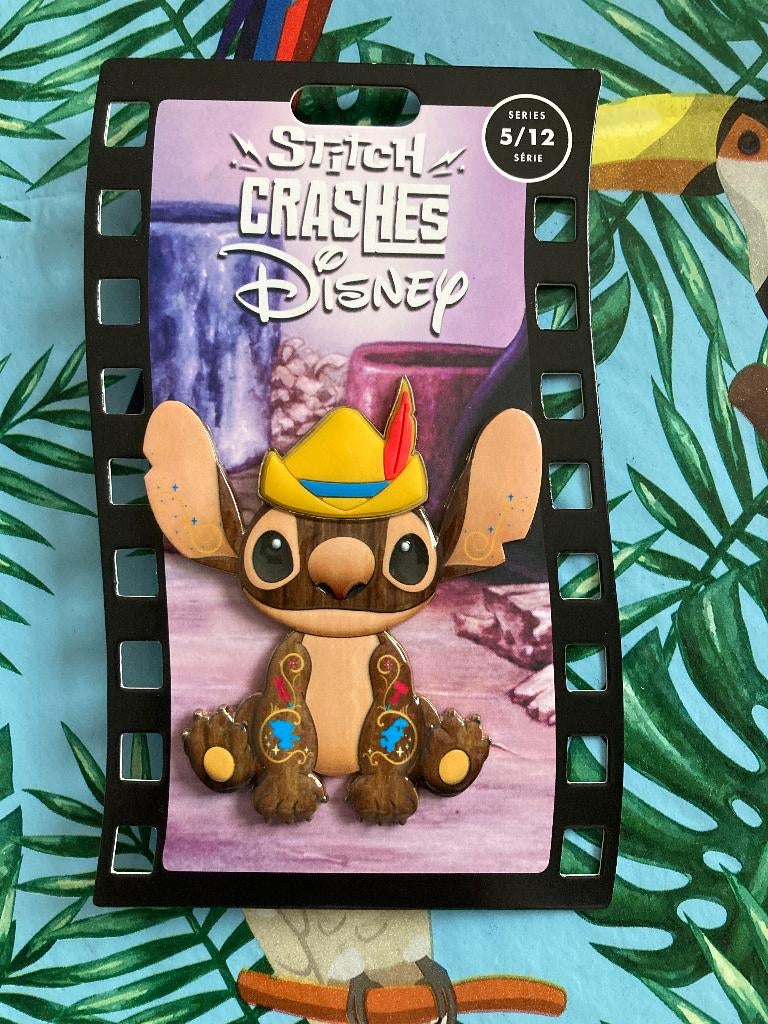 Disney Stitch Crashes Pin - 5 / 12 Pinocchio, Verzamelen, Ophalen of Verzenden, Overige figuren, Nieuw, Overige typen