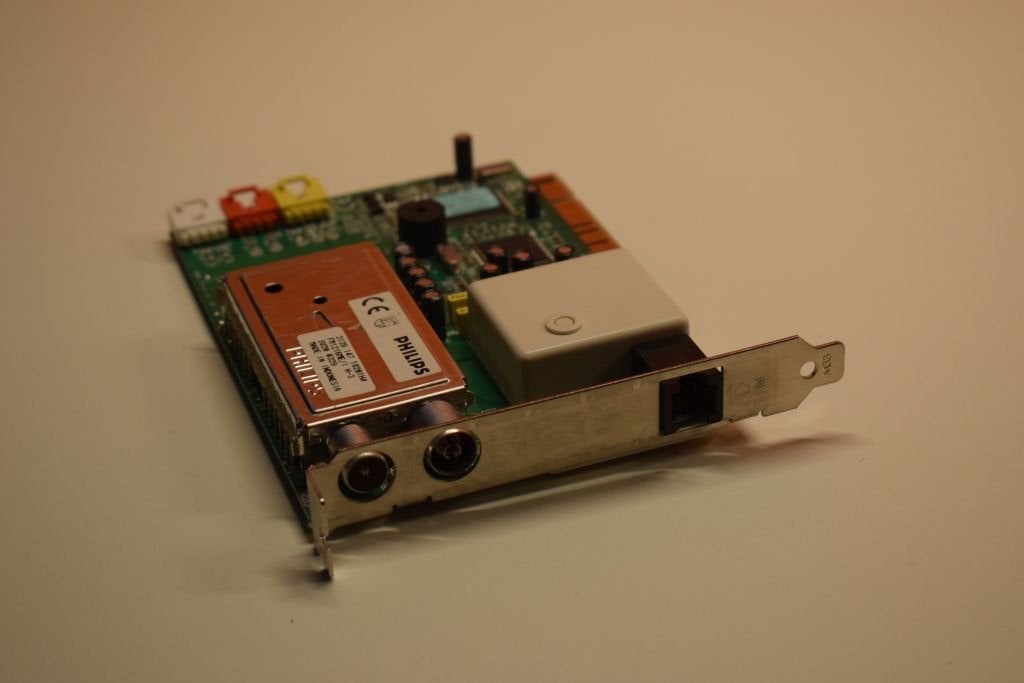 Medion capture card TV-tuner 7134 + V.9X DSP Data/Fax Modem, Computers en Software, Ophalen of Verzenden