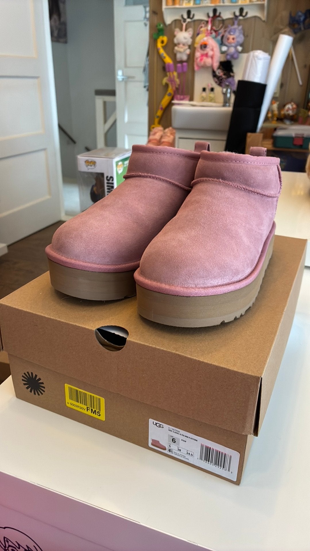 Ugg classic ultra mini platform powder pink maat 38 zgan, Verzenden, Lage of Enkellaarzen, Zo goed als nieuw, Roze