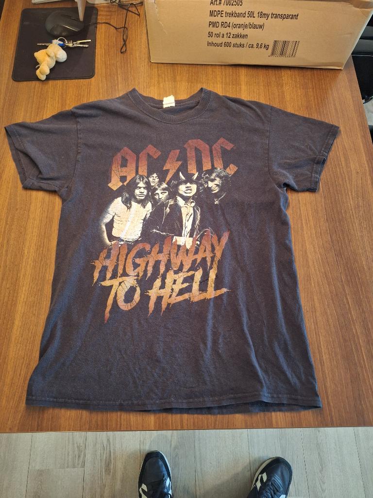 Oud T-shirt AC-DC Highway to Hell maat M Gildan, Kleding | Heren, T-shirts, Ophalen of Verzenden, Gedragen, Zwart