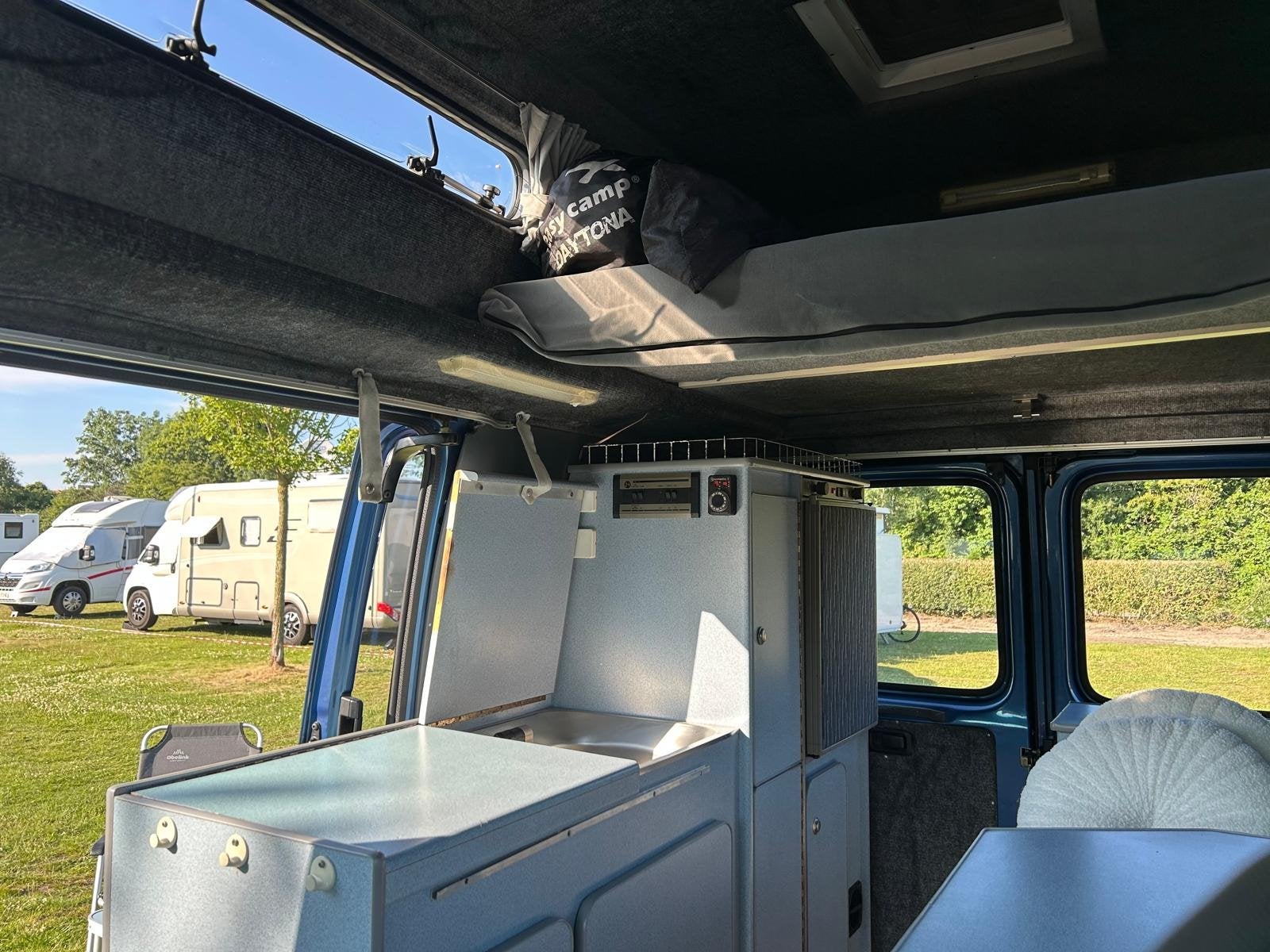 Foto 6 van Ford TRANSIT 80D ORINELE FABRIEKS BUSCAMPER 4 SLAAP PLAATSEN