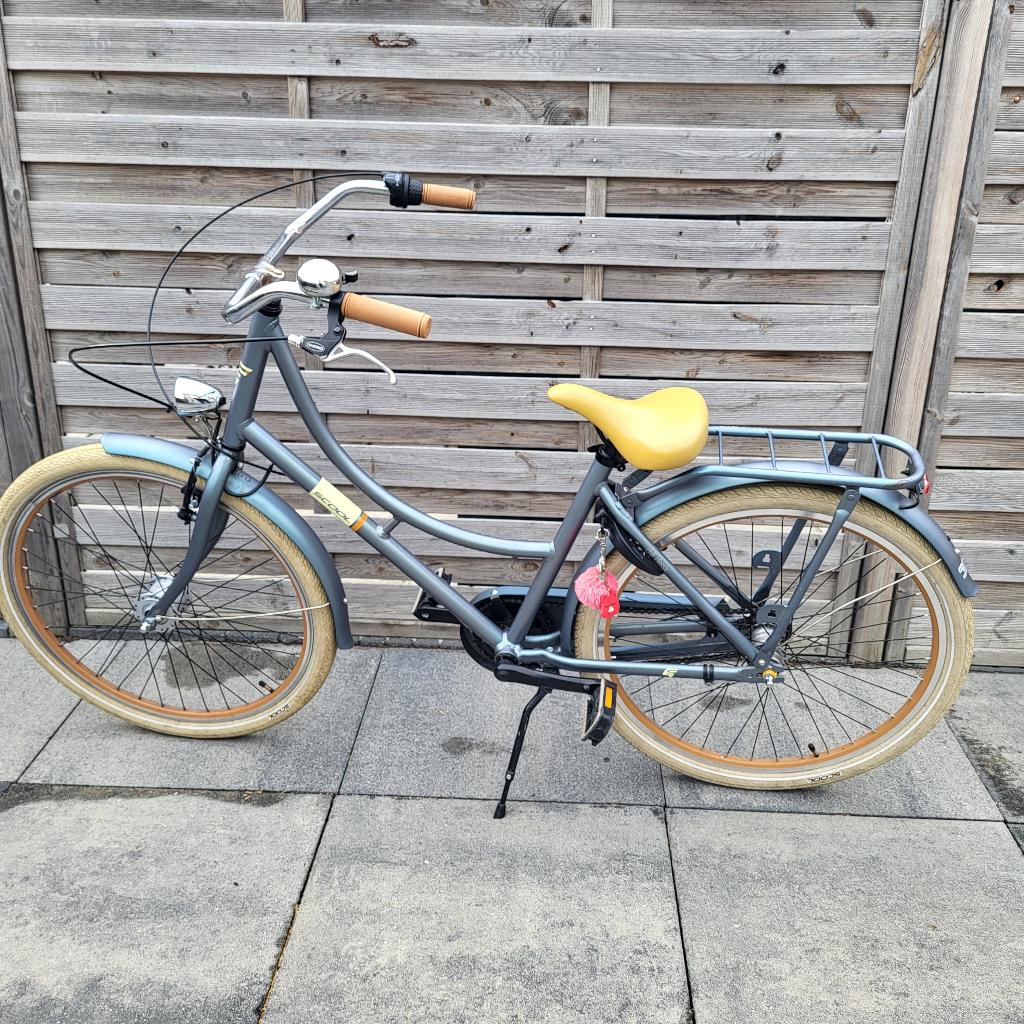 Scool fiets meisjesfiets 26 inch, Terugtraprem, Versnellingen, Zo goed als nieuw, Ophalen
