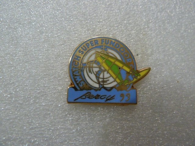 Vintage Swatch Super Fundoor Bercy 93 Pin, Verzamelen, Ophalen of Verzenden, Gebruikt, Overige onderwerpen, Speldje of Pin