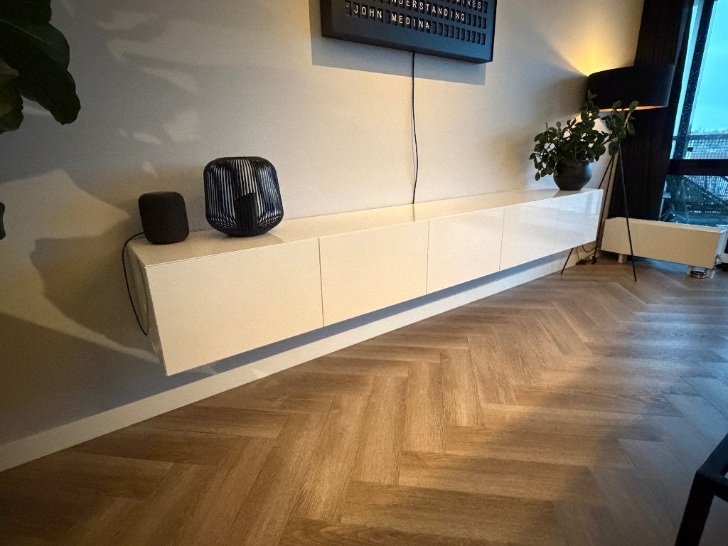 Witte zwevende tv-meubel / dressoir (275x40x35cm), Ophalen, Overige materialen, Zo goed als nieuw, 200 cm of meer
