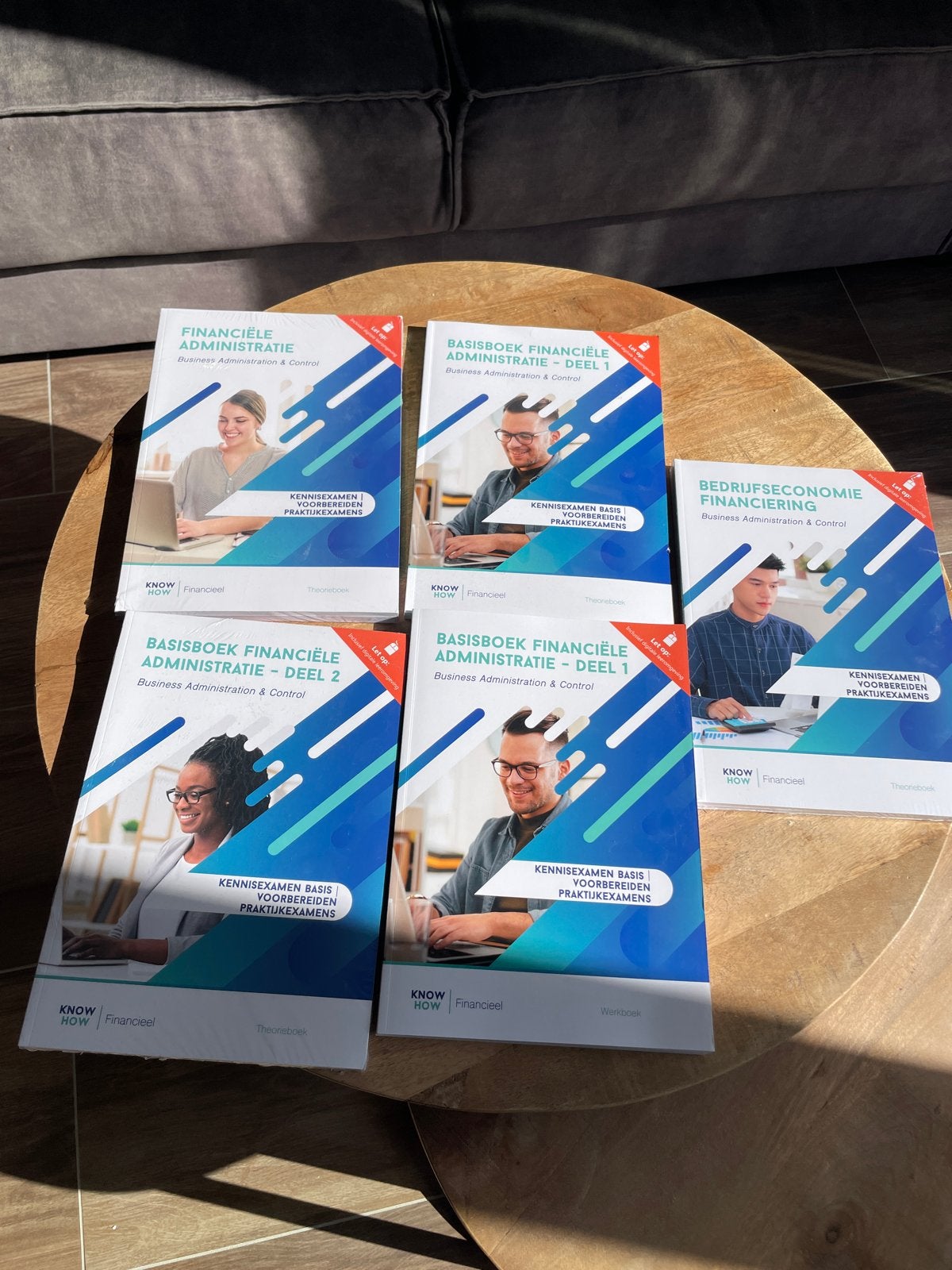 Financiële Administratie & Bedrijfseconomie Boeken, Ophalen of Verzenden, Gamma, Zo goed als nieuw, MBO