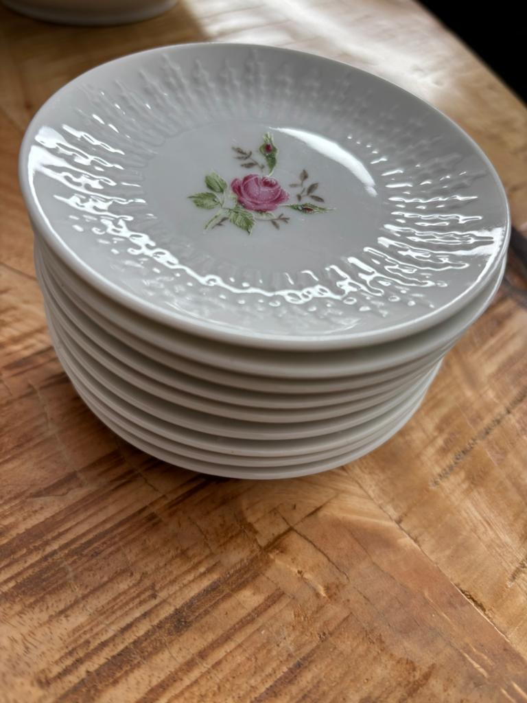 Kaiser Porzellan schoteltjes met roosjes (set van 9), Ophalen