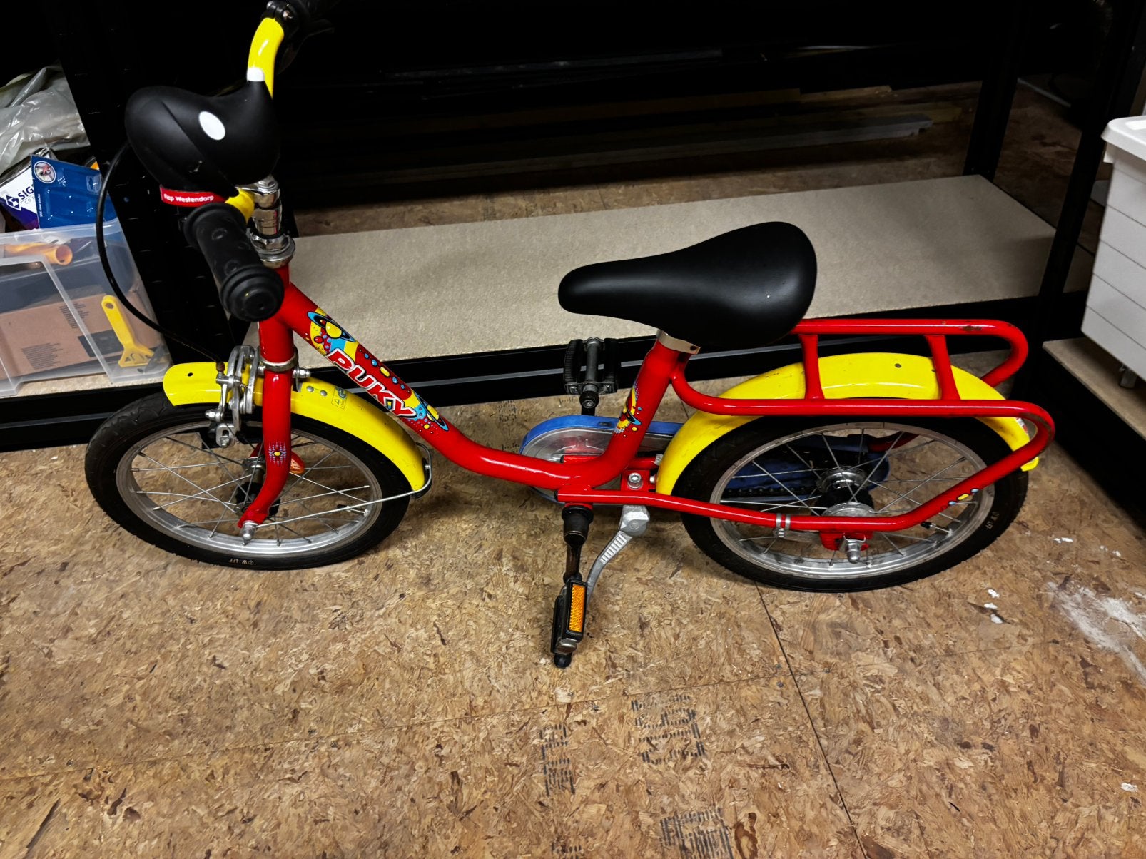 Puky kinderfiets rood/geel - 16 inch, Fietsen en Brommers, Fietsen | Kinderfietsjes, Ophalen, Gebruikt, Terugtraprem, 16 tot 20 inch