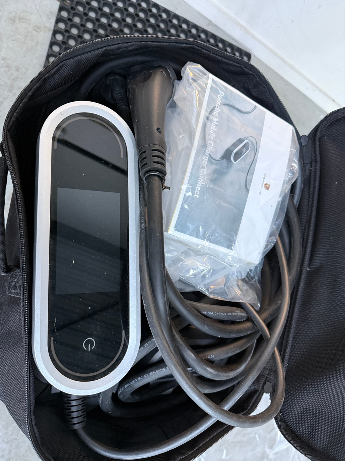 Porsche Mobile Charger Connect - Zo goed als nieuw, Auto diversen, Laadpalen, Ophalen of Verzenden, Zo goed als nieuw, Laadpaal