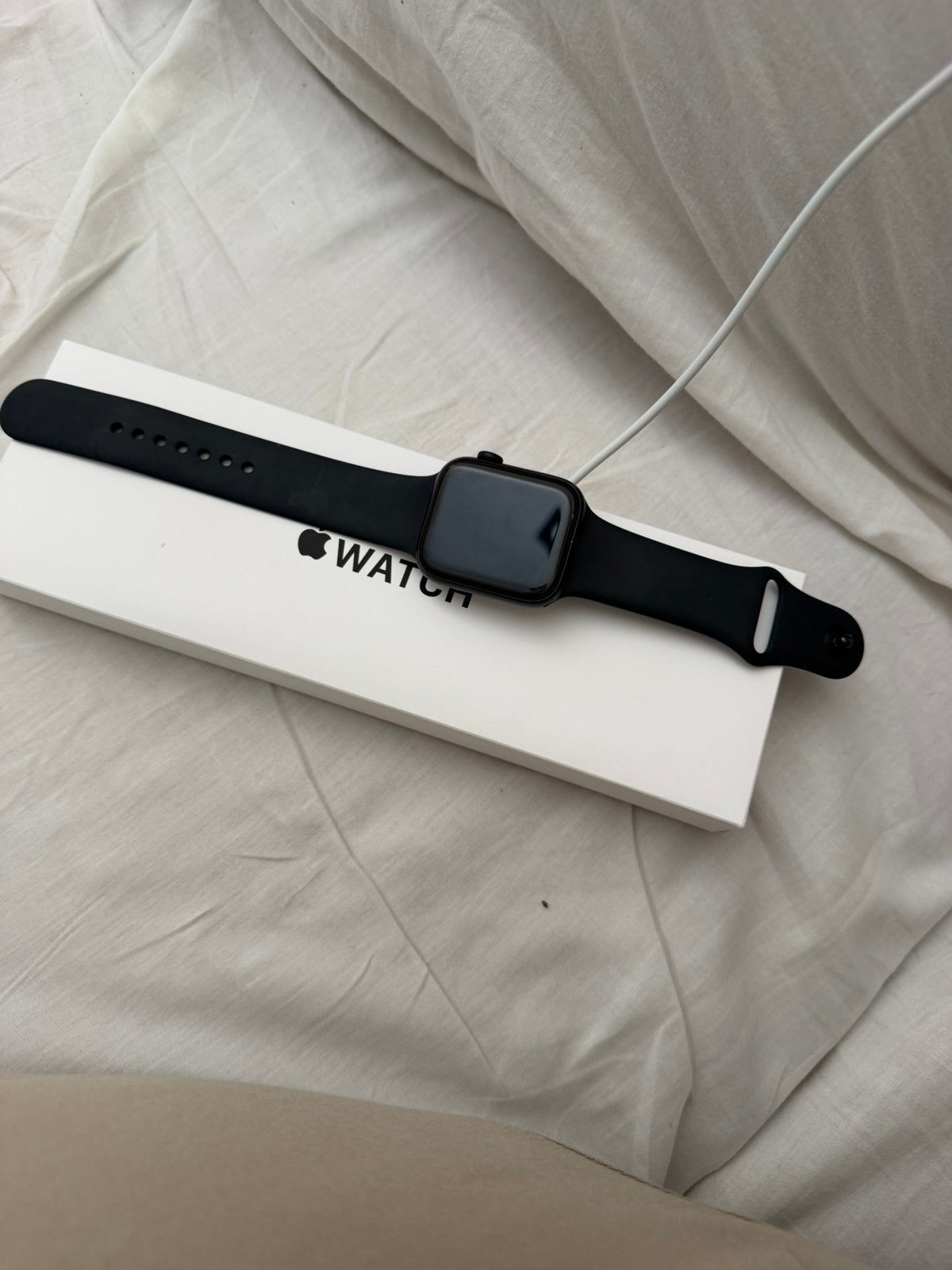 Apple watch 44mm SE midnight  Gen 2 GPS, Ophalen, Zwart, IOS, Zo goed als nieuw