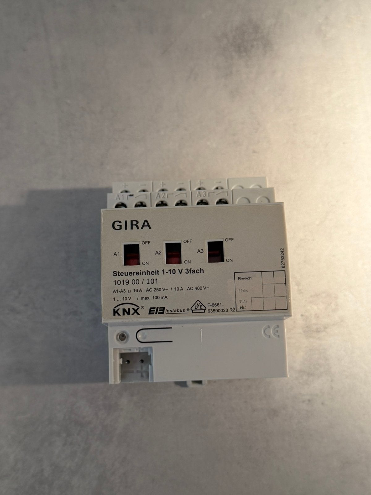 Gira KNX actor 1-10v 3-voudig, Ophalen of Verzenden, Gebruikt