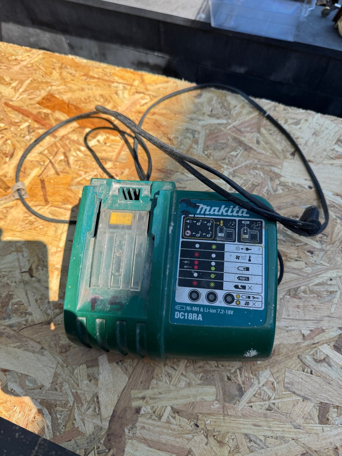 Makita DC18RA Acculader voor Ni-MH & Li-ion 7.2-18V, Ophalen of Verzenden, Gebruikt