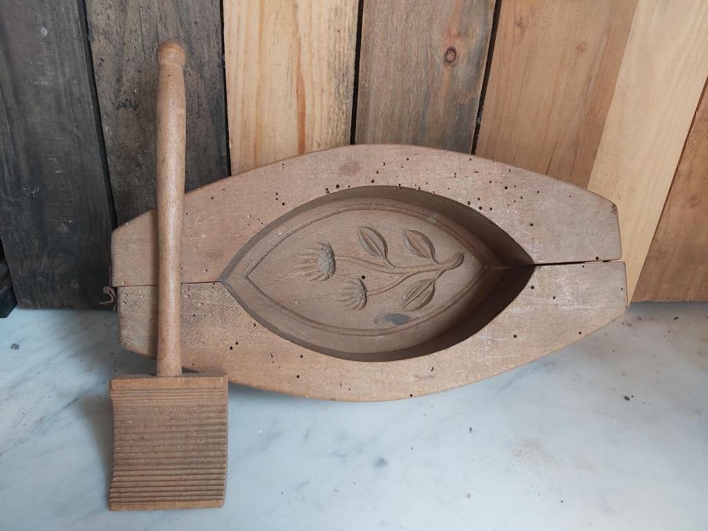 Oude houten botervorm met houten boter schrapertje, Antiek en Kunst, Ophalen of Verzenden