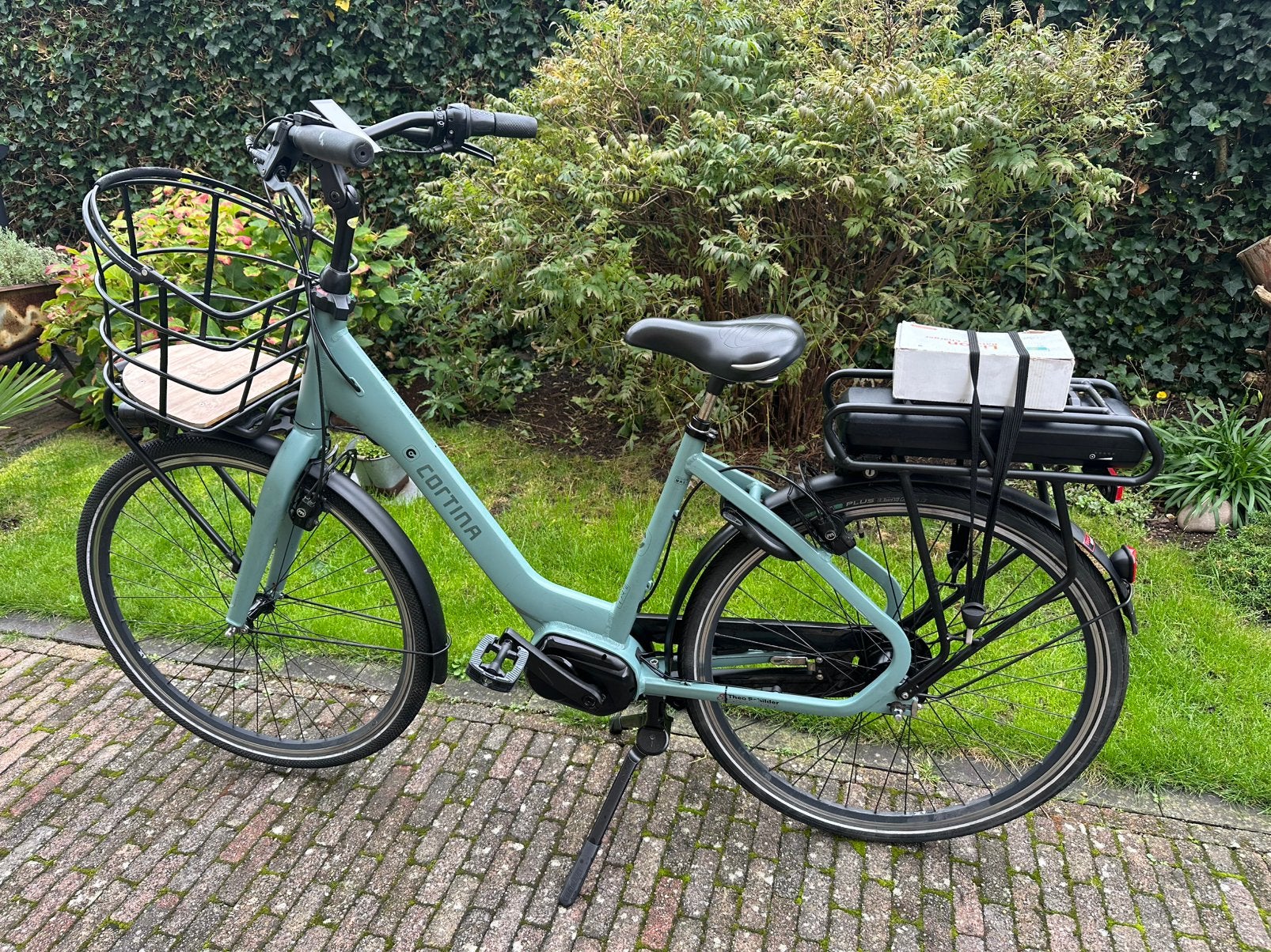 Cortina e common, Ophalen of Verzenden, Zo goed als nieuw