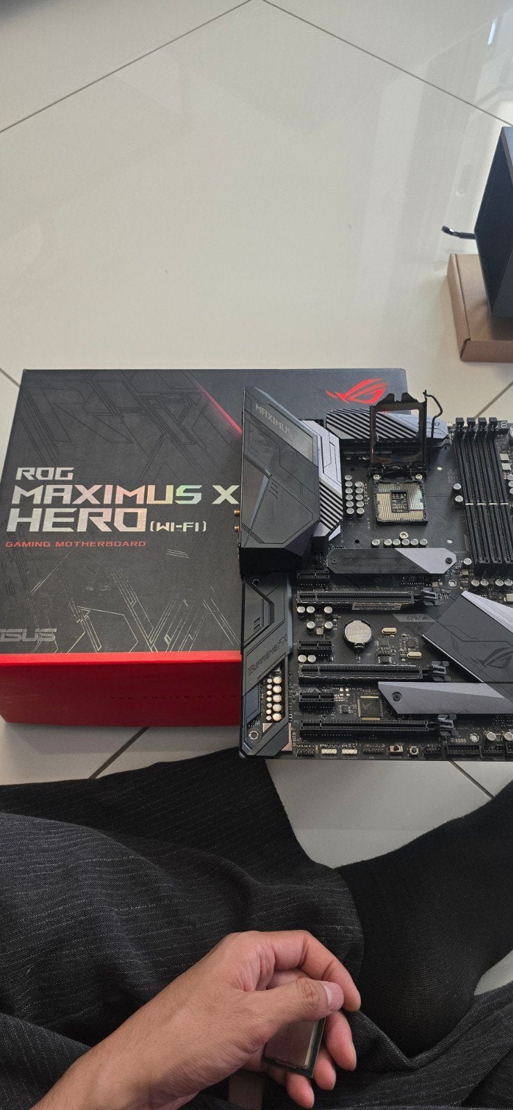 ROG Maximus XI Hero + Intel Core i9-9900K Combo, 8-core, LGA 1151, Gebruikt, Ophalen of Verzenden