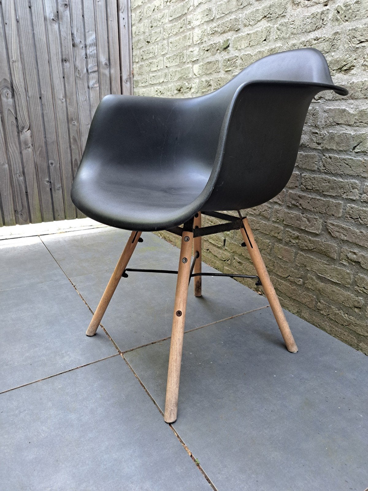 Buitenstoel, gebruikt, prima staat, Huis en Inrichting, Stoelen, Gebruikt, Eén, Hout, Kunststof, Zwart, Ophalen of Verzenden