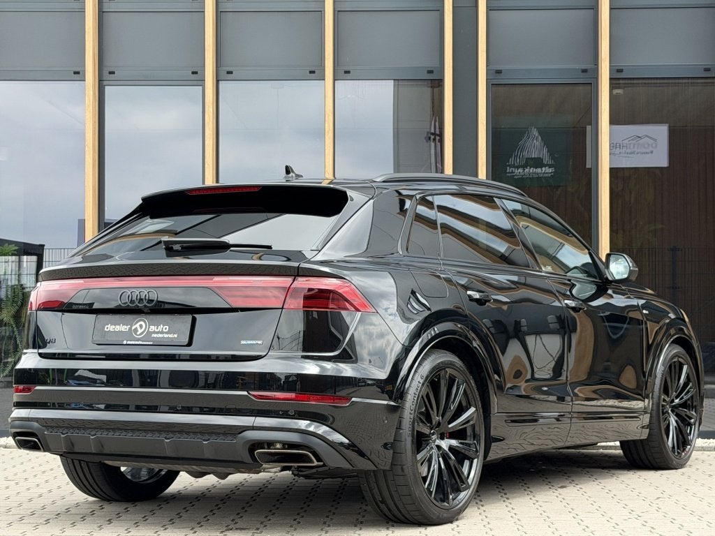 Audi Q8 60 TFSI e Quattro Competition | Head-up | B&O | Trek, Auto's, Audi, Automaat, Gebruikt, Zwart, 2995 cc