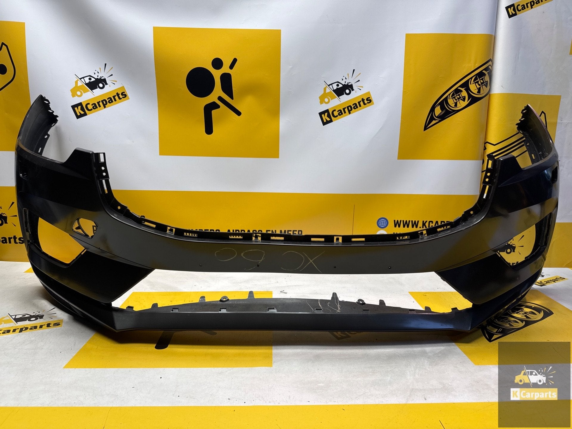 Bumper Volvo XC60 II 2 Voorbumper 31449127 60 Origineel, Gebruikt, Gunnar Engellaus vag 8
405 31  Gothenburg, SE, Voor, Info@volvocars.com