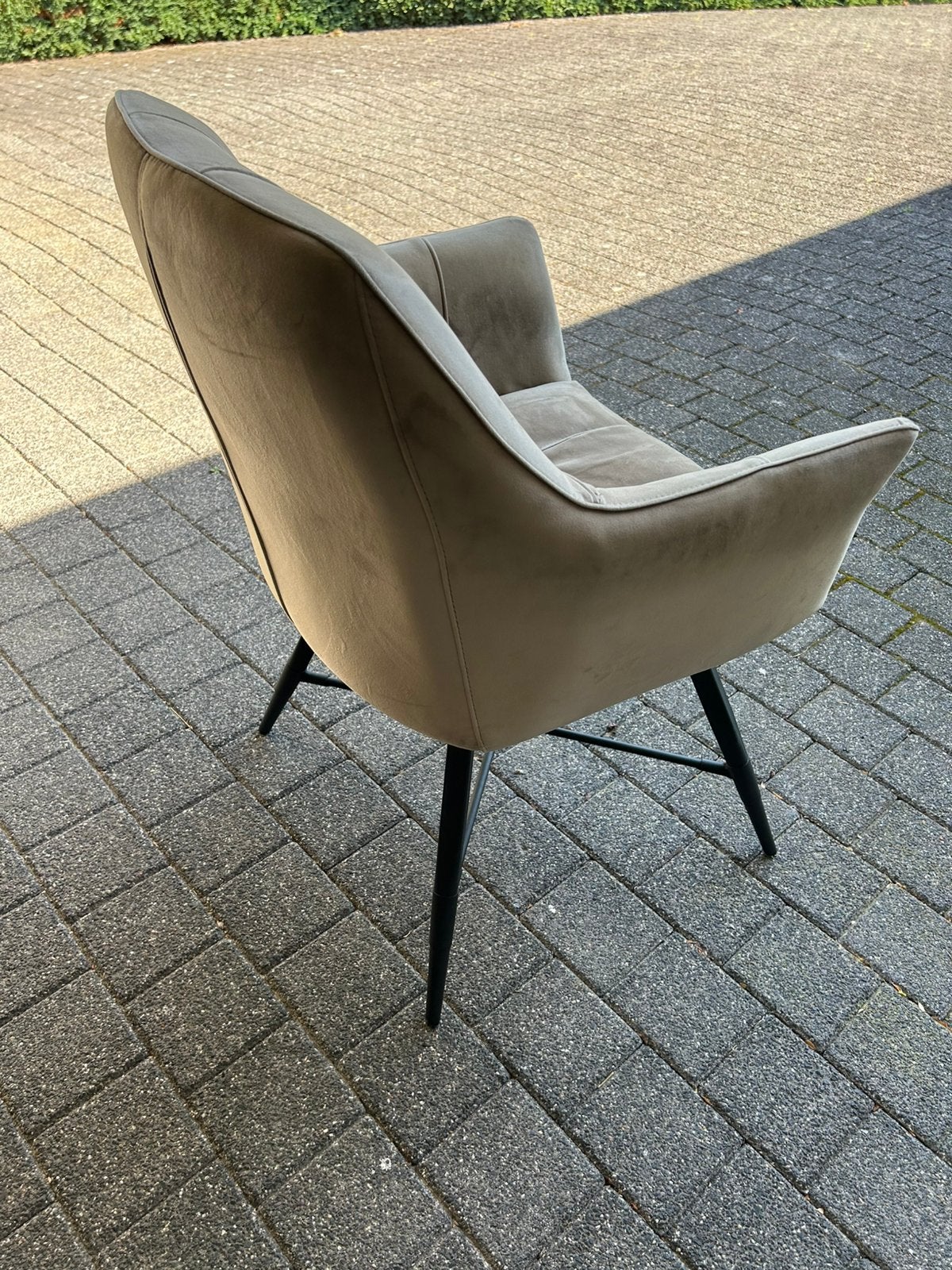 Eethoek stoelen donker beige vlours, Huis en Inrichting, Stoelen, Gebruikt, Bruin, Ophalen of Verzenden, Stof