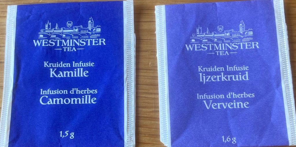 Twee theezakjes Westminster - kamille en ijzerkruid, Verzenden, Theezakje(s)