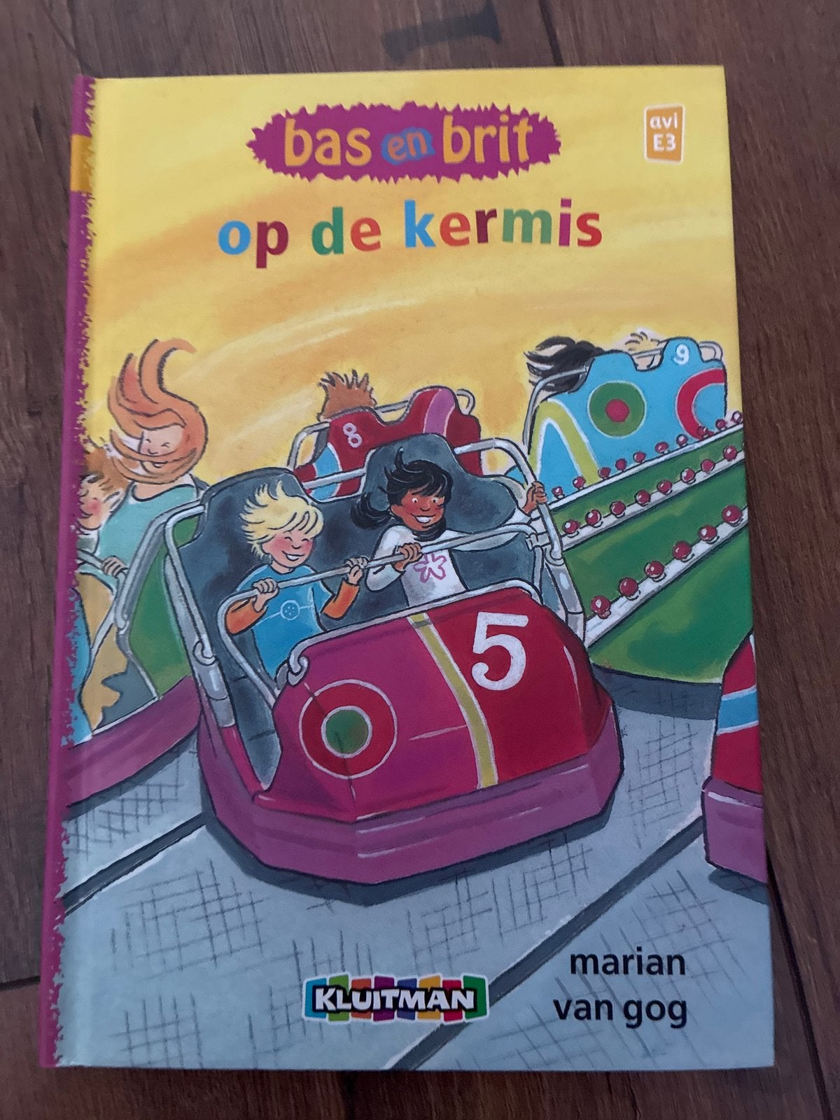 Bas en Brit op de kermis - AVI E3 kinderboek, Ophalen of Verzenden, Zo goed als nieuw, Fictie algemeen