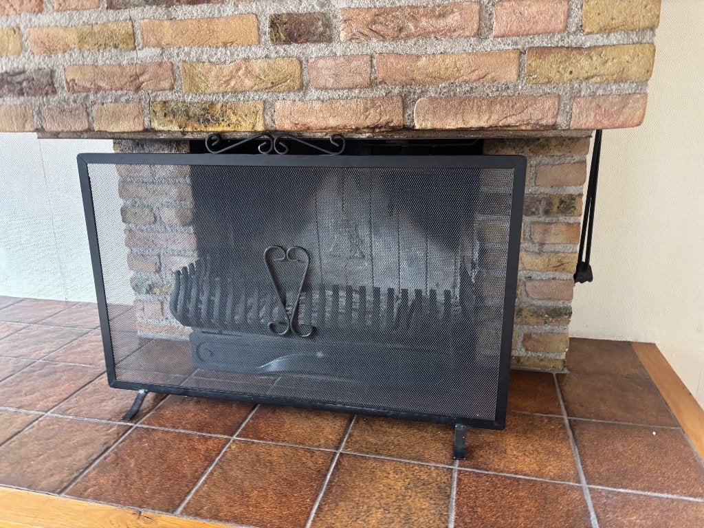 Gietijzeren haardrooster en vonkenscherm + accessoires, Ophalen, Gebruikt, Inbouwhaard, Houthaard