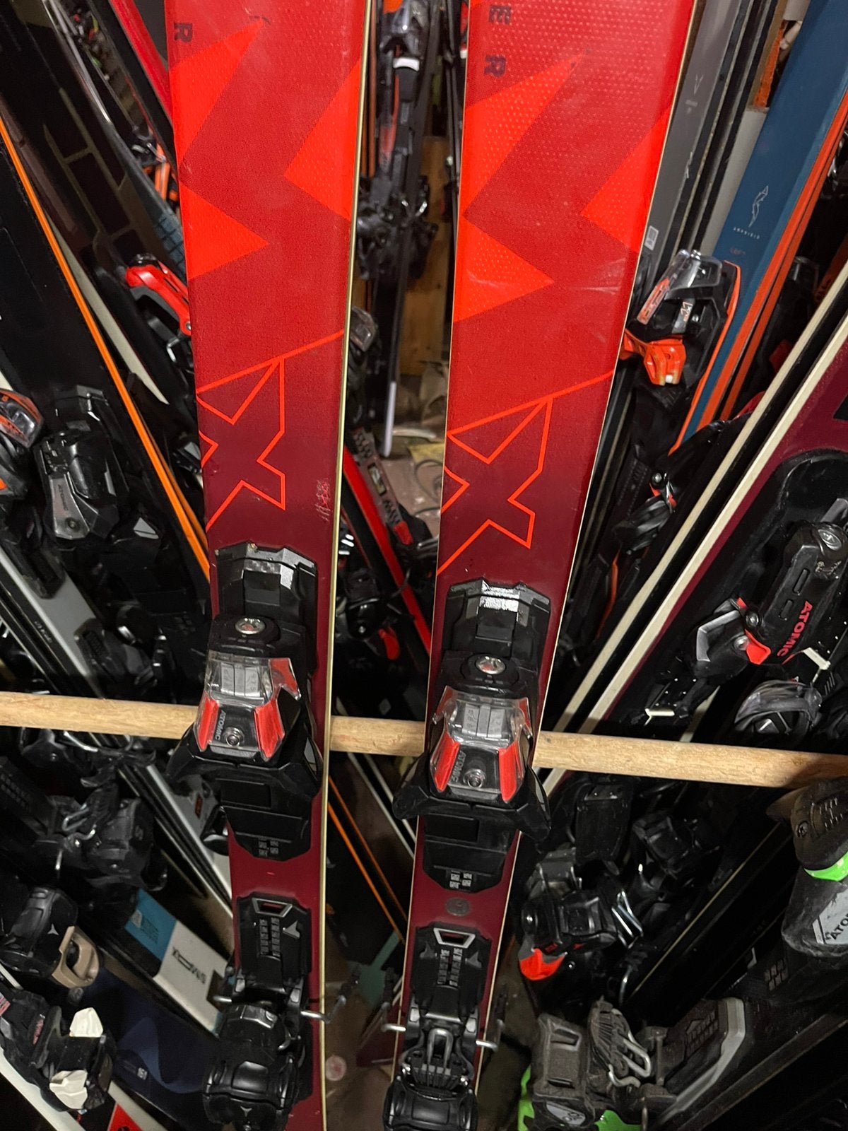 170cm ATOMIC REDSTER MX CARVE SKIS, 160 tot 180 cm, Ophalen of Verzenden, Zo goed als nieuw, Carve