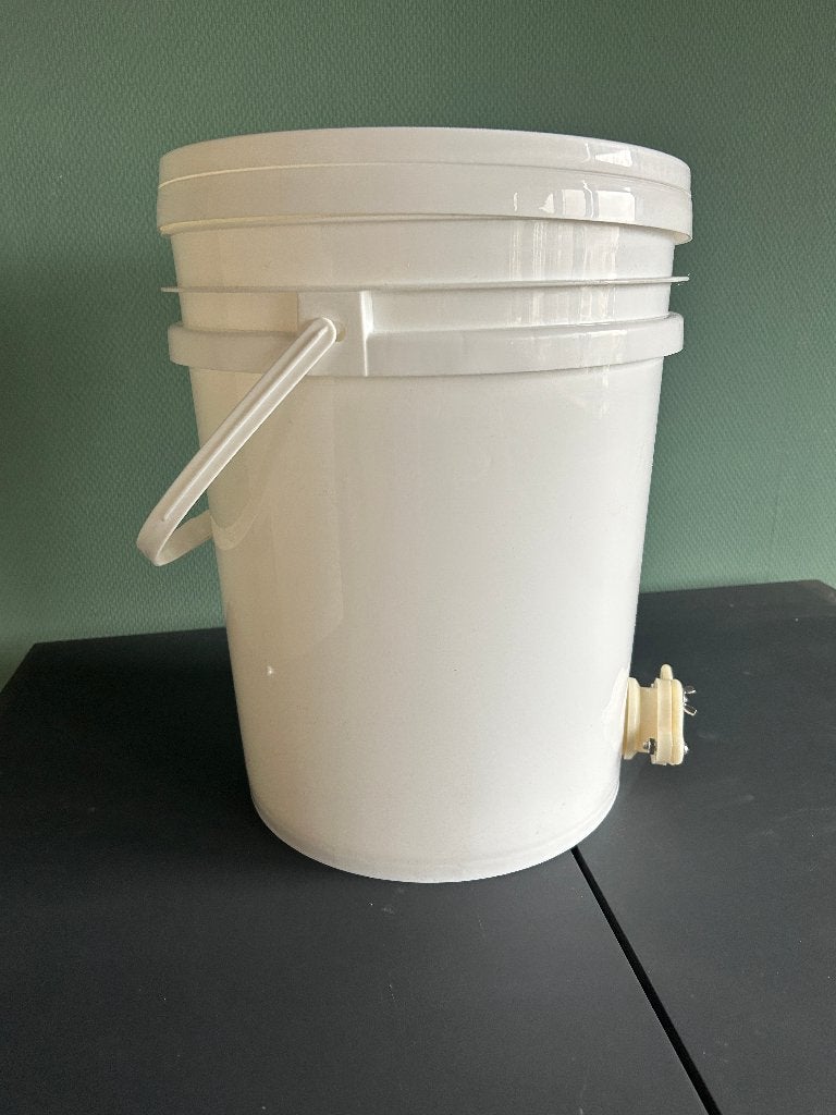 Honingemmers met snijkraan 20ltr (nieuw), Bijen