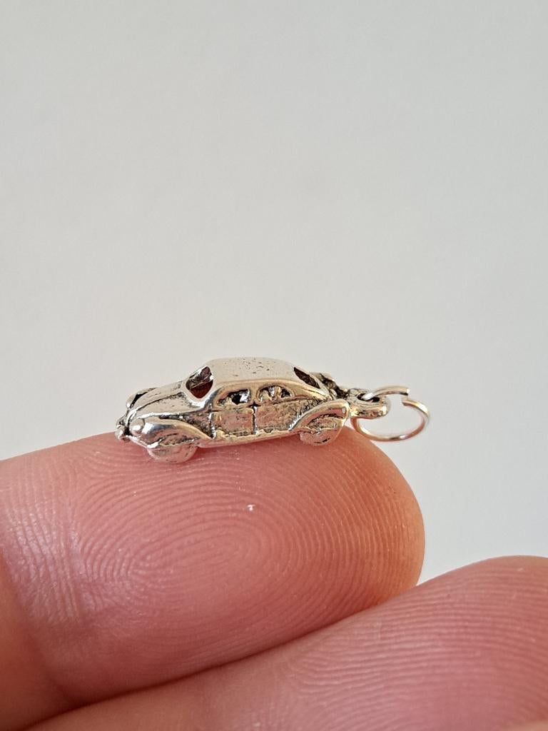 Volkswagen kever, verzilverd metaal 1.5x0.7x0.5cm, Ophalen of Verzenden, Nieuw, Auto