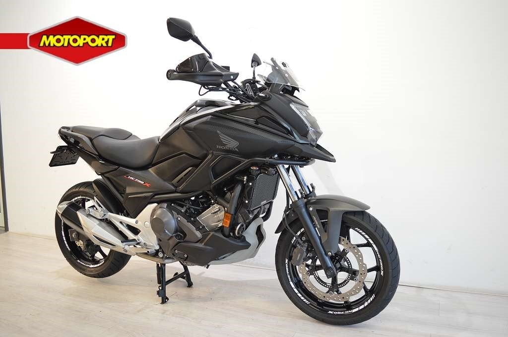 Honda NC 750 X DCT (bj 2016), Wijngaardveld 1
9300  AALST, BE, Mc.benelux@honda-eu.com, Toermotor, HONDA MOTOR EUROPE Ltd Belgian Branch