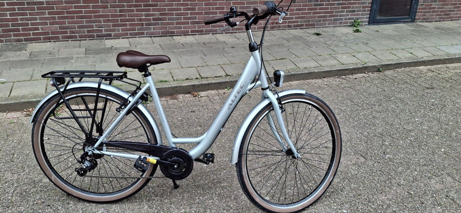 zeer nette Altec stadsfiets, Fietsen en Brommers, Fietsen | Dames | Damesfietsen, 53 tot 56 cm, Velgrem, Versnellingen, Zo goed als nieuw